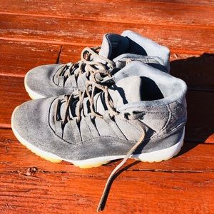 Jordan 11 Retro Pinnacle Grey Suede